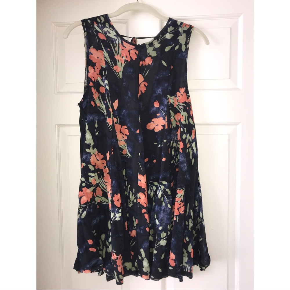 Urban Outfitters Floral Patterned Sleeveless Dress